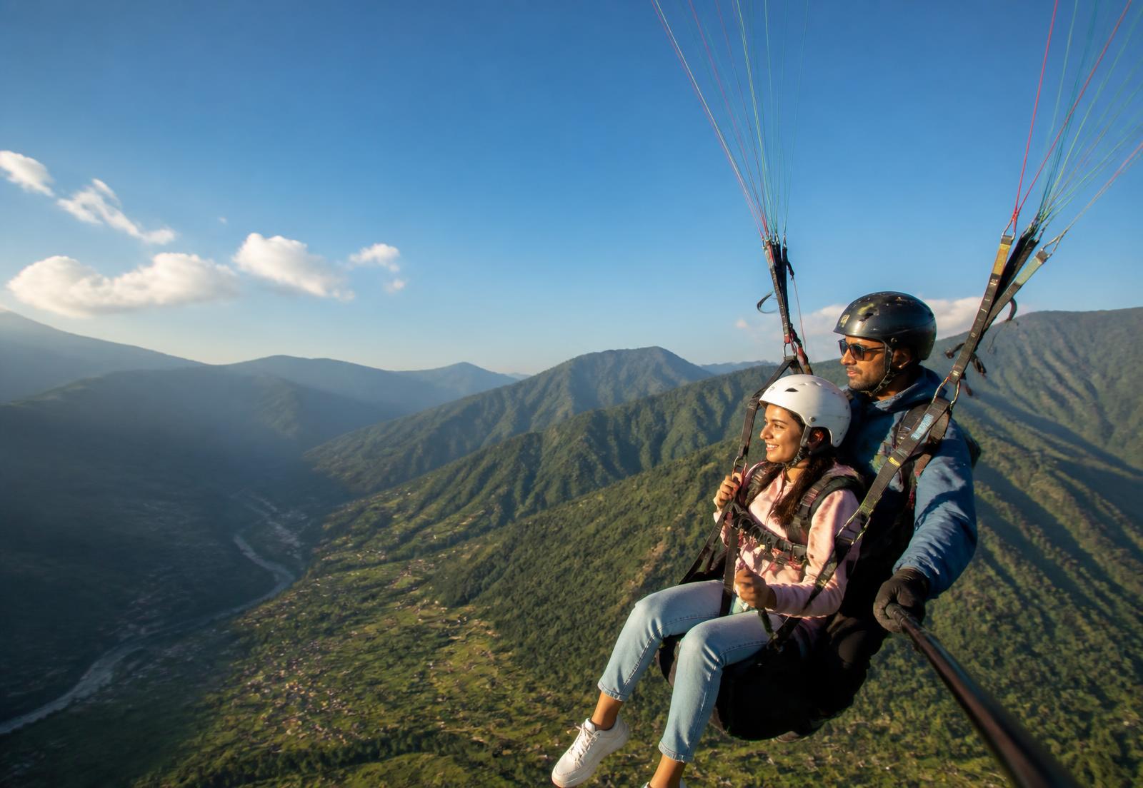 Pilot and passenger preparing for a tandem flight